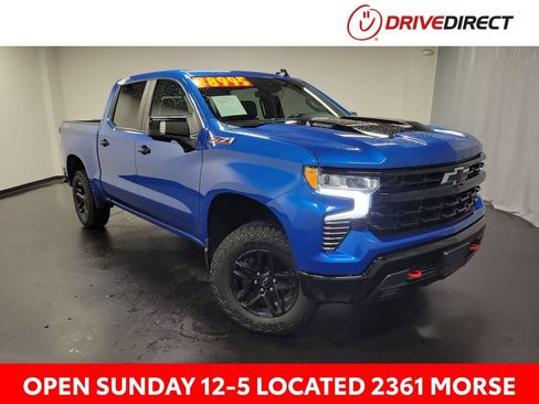 Used 2022 Chevrolet Silverado 1500 LT Trail Boss w/ LT Trail Boss Premium Package AWD/4WD image 1