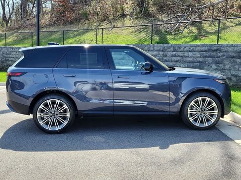 New 2026 Land Rover Range Rover Sport SE AWD/4WD image 11