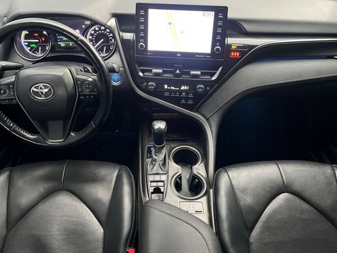 Used 2021 Toyota Camry XSE w/ Navigation Upgrade Package image 10