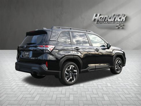 Used 2025 Subaru Forester Limited image 9