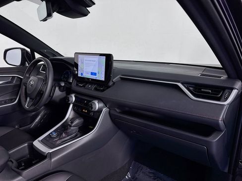 Used 2025 Toyota RAV4 XSE image 36