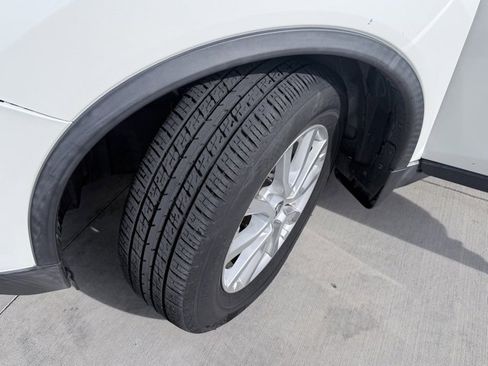 Used 2018 Nissan Rogue SV image 36