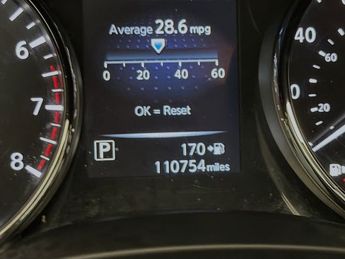 Used 2017 Nissan Rogue SL FWD image 8