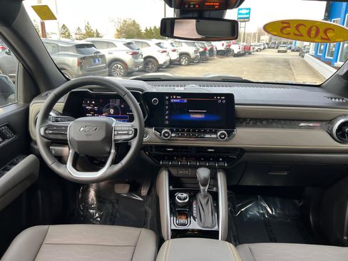 Used 2025 Chevrolet Colorado ZR2 w/ ZR2 Bison Edition image 34