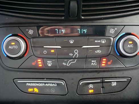 Used 2018 Ford Escape SE image 14