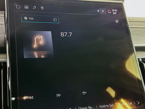 Used 2025 GMC Acadia Elevation image 21