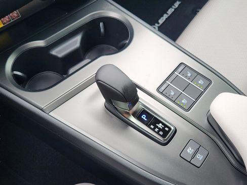 New 2026 Lexus UX 300h FWD image 17