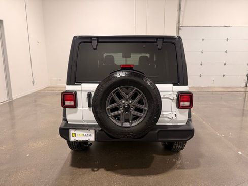 Used 2025 Jeep Wrangler Sport S image 6