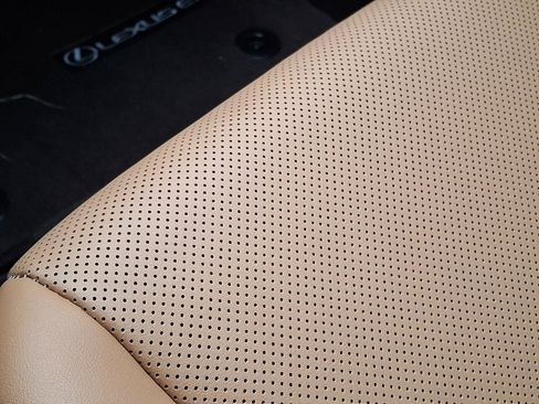 Used 2019 Lexus ES 350 w/ Luxury Package image 26