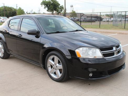 Used 2011 Dodge Avenger Lux FWD image 7