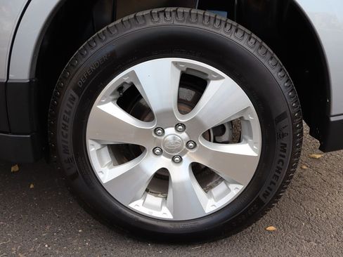 Used 2010 Subaru Outback 3.6R Limited image 41