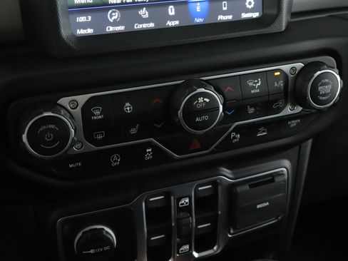 Used 2021 Jeep Gladiator Sport w/ Quick Order Package 24Q 80Th AWD/4WD image 15