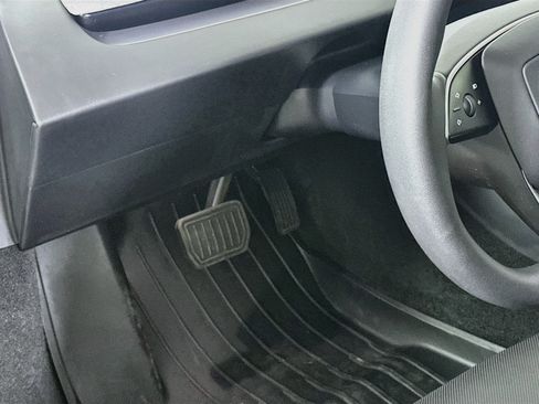 Used 2025 Tesla Model 3 Long Range RWD image 16