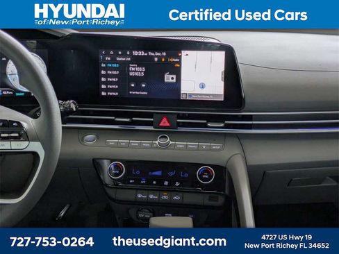 Certified 2024 Hyundai Elantra SEL image 18