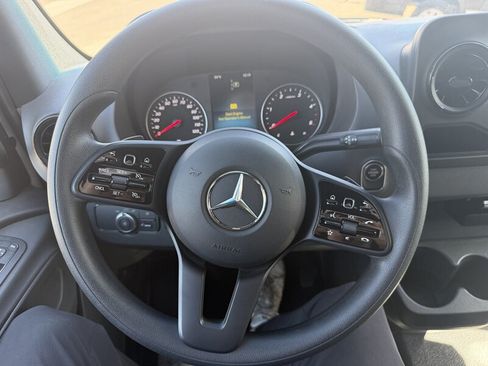 Used 2023 Mercedes-Benz Sprinter 3500 image 17