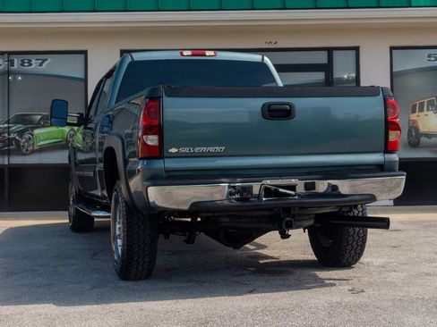 Used 2007 Chevrolet Silverado 2500 LT w/ Heavy-Duty Power Package RWD image 4