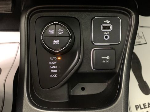 Used 2018 Jeep Compass Trailhawk w/ Leather Interior Group image 26