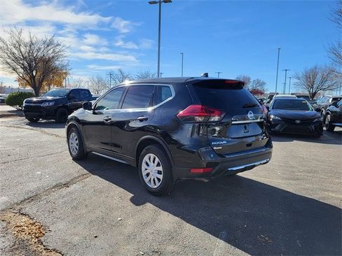 Used 2019 Nissan Rogue S image 5