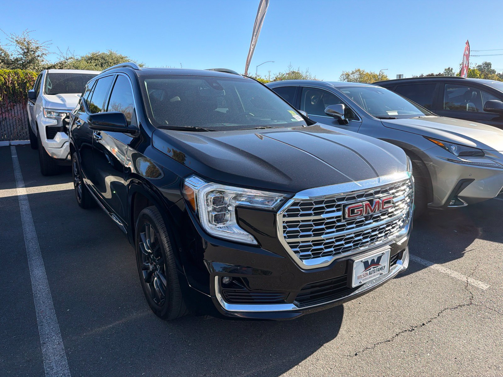 Used 2023 GMC Terrain Denali w/ Black Diamond Edition AWD/4WD image 1
