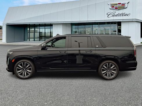 Certified 2023 Cadillac Escalade ESV Sport Platinum AWD/4WD image 2