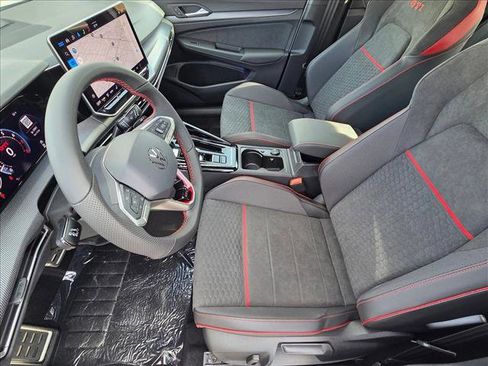 New 2026 Volkswagen Golf SE image 4