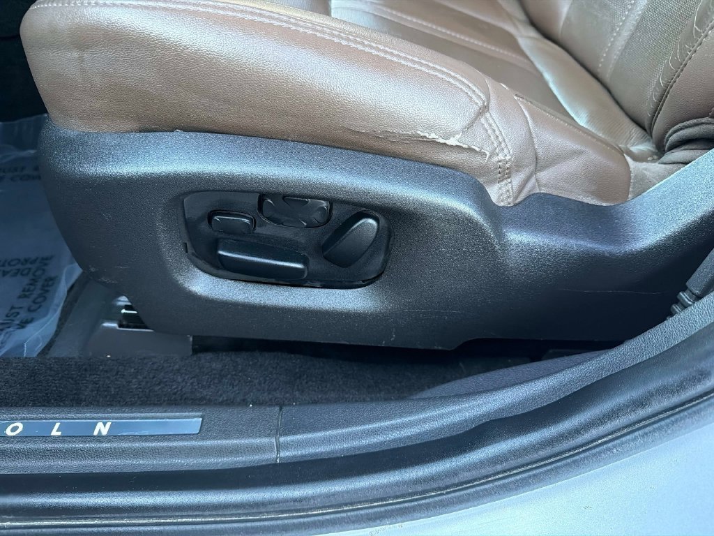 Used 2014 Lincoln MKS w/ Equipment Group 101A FWD image 20