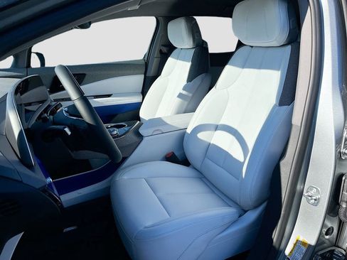 New 2026 Cadillac Optiq Sport 1 w/ LPO, Floor Liner Package AWD/4WD image 14