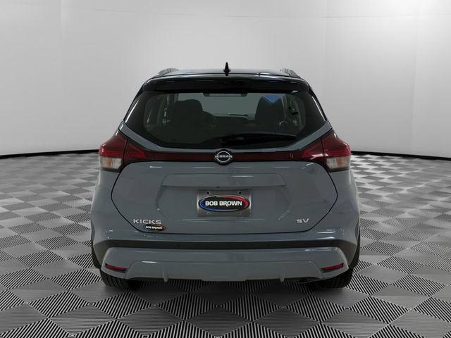 Used 2024 Nissan Kicks SV FWD image 4