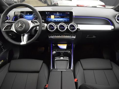 New 2026 Mercedes-Benz GLB 250 image 19