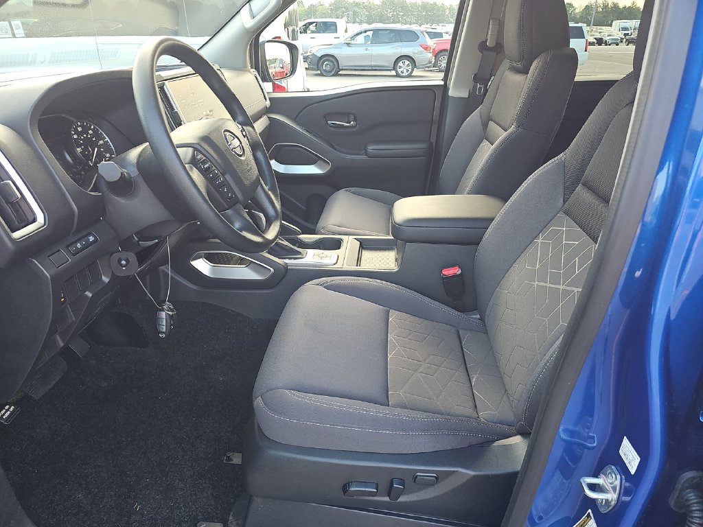 Used 2026 Nissan Frontier SV w/ Tow Package AWD/4WD image 7