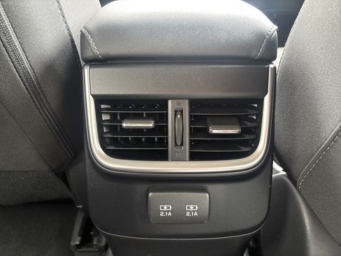 Used 2022 Subaru Outback Premium AWD/4WD image 13