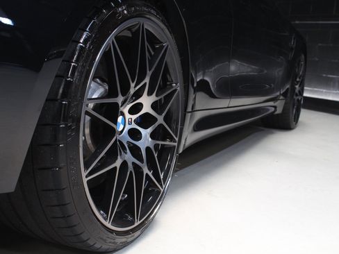 Used 2018 BMW M4 Coupe w/ Competition Package RWD image 24