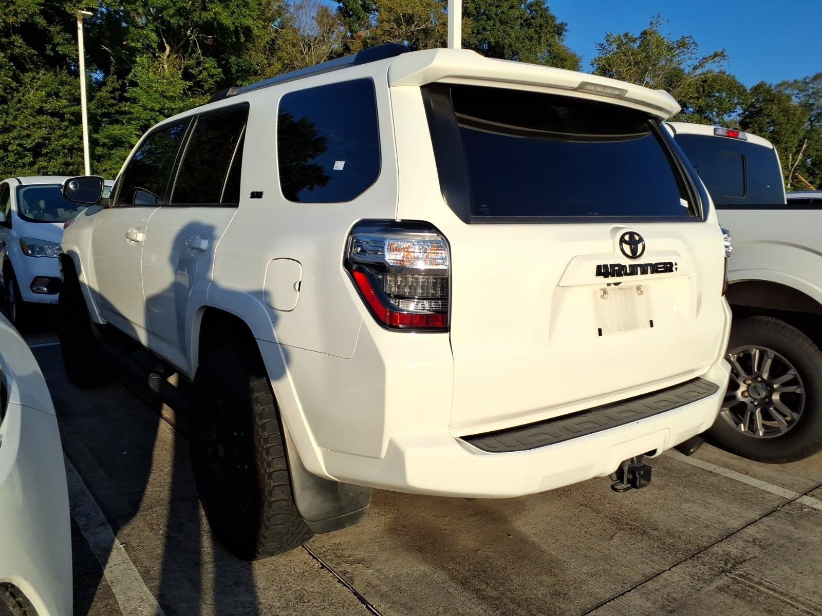 Used 2021 Toyota 4Runner SR5 Premium w/ Moonroof Package AWD/4WD image 2