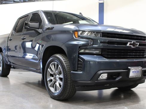 Used 2021 Chevrolet Silverado 1500 RST image 3