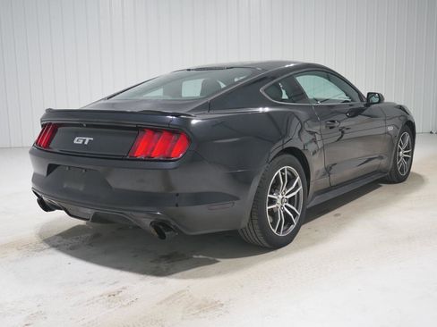 Used 2017 Ford Mustang GT image 5