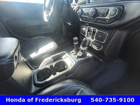 Used 2020 Jeep Gladiator Overland image 22