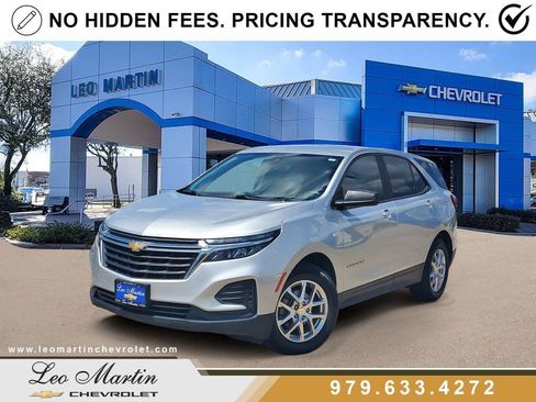 Used 2022 Chevrolet Equinox LS w/ LS Convenience Package FWD image 1
