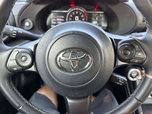 Used 2025 Toyota GR86 Premium w/ ALL Weather Mat Package (TMS) RWD image 26