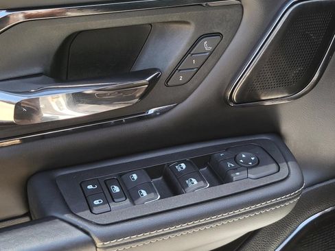 Used 2025 RAM 1500 Limited AWD/4WD image 19