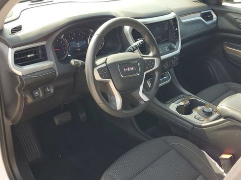 Used 2023 GMC Acadia SLE w/ Driver Convenience Package AWD/4WD image 16