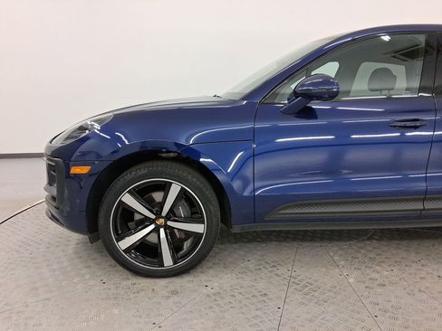 Used 2023 Porsche Macan image 23