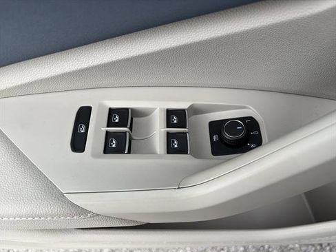 New 2026 Volkswagen Jetta SE FWD image 15