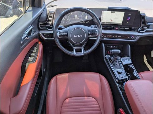 Certified 2024 Kia Sportage SX AWD/4WD image 8