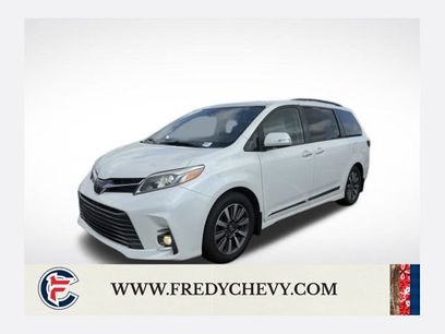 Used 2019 Toyota Sienna Limited Premium w/ Carpet Mat Package