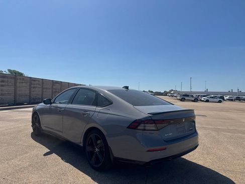 Used 2023 Honda Accord Sport image 17