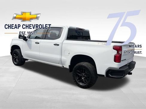 Used 2024 Chevrolet Silverado 1500 LT Trail Boss w/ Convenience Package II AWD/4WD image 3