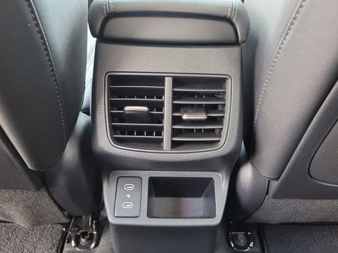 Used 2024 Kia Seltos EX FWD image 15