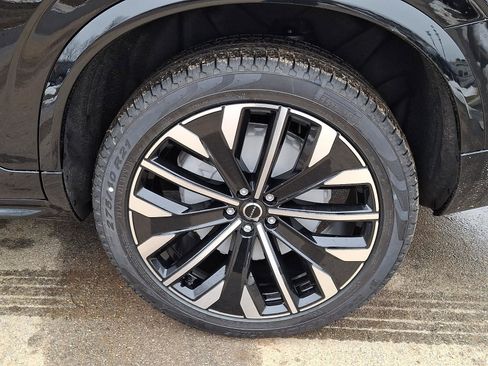 New 2026 Volvo XC90 T8 Ultra w/ Protection Package Premier image 5