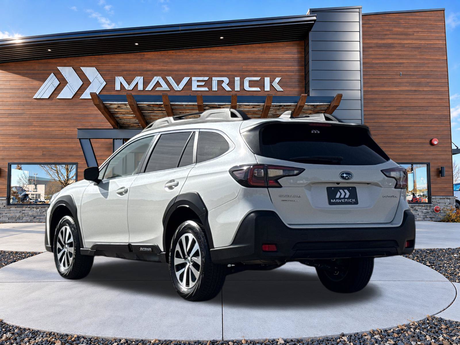 Used 2024 Subaru Outback Premium AWD/4WD image 8