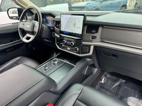 Certified 2022 Ford Expedition XLT image 22
